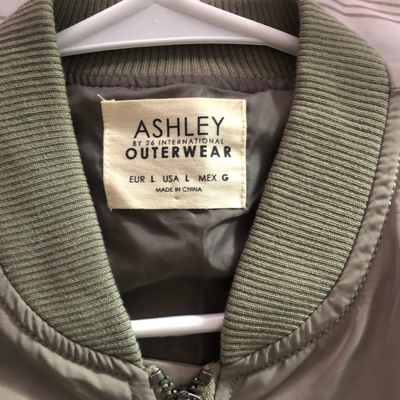 Bomber jacket - Picture 2 of 3